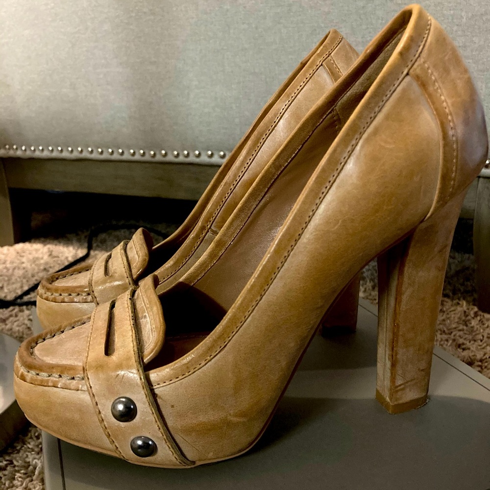 Tan Loafer Pumps - perfect heels for Fall! 6